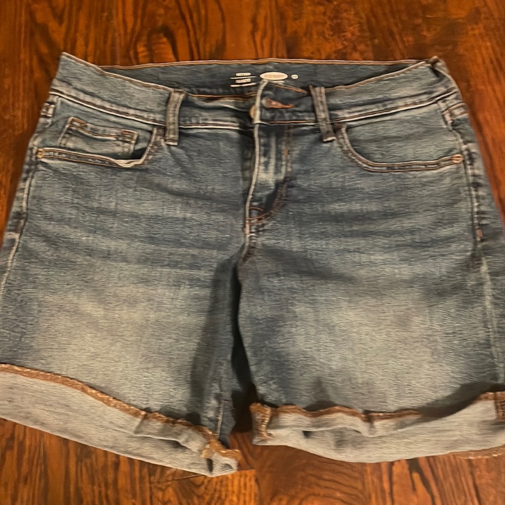 Old navy fitted jean shorts